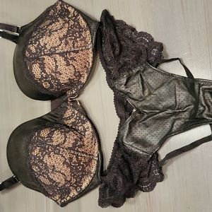 Victoria's secret leather& lace black bra..34DD